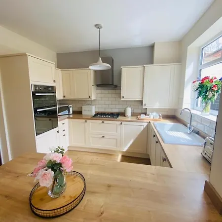 Semesterbostad Acacia Breezes - Delightful Semi *