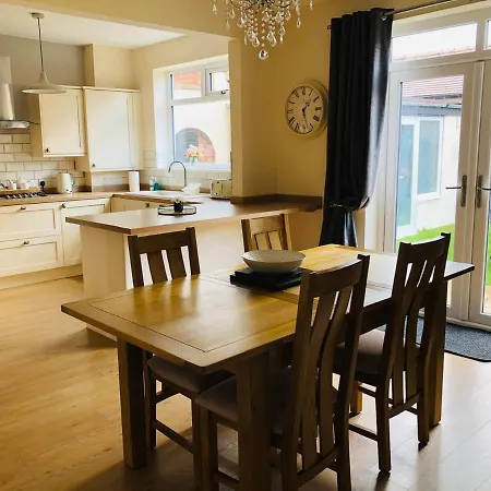 Acacia Breezes - Delightful Semi * Σκάρμπορο